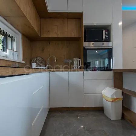 Seashell - Luxury Seaview Apartment